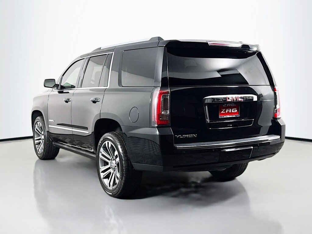 Used 2019 GMC Yukon Denali w/ Denali Ultimate Package image 3