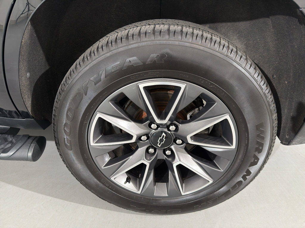 Used 2021 Chevrolet Tahoe Z71 w/ Z71 Signature Package image 6