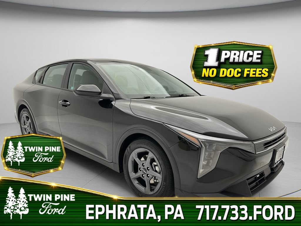 Used 2025 Kia K4 FWD image 1