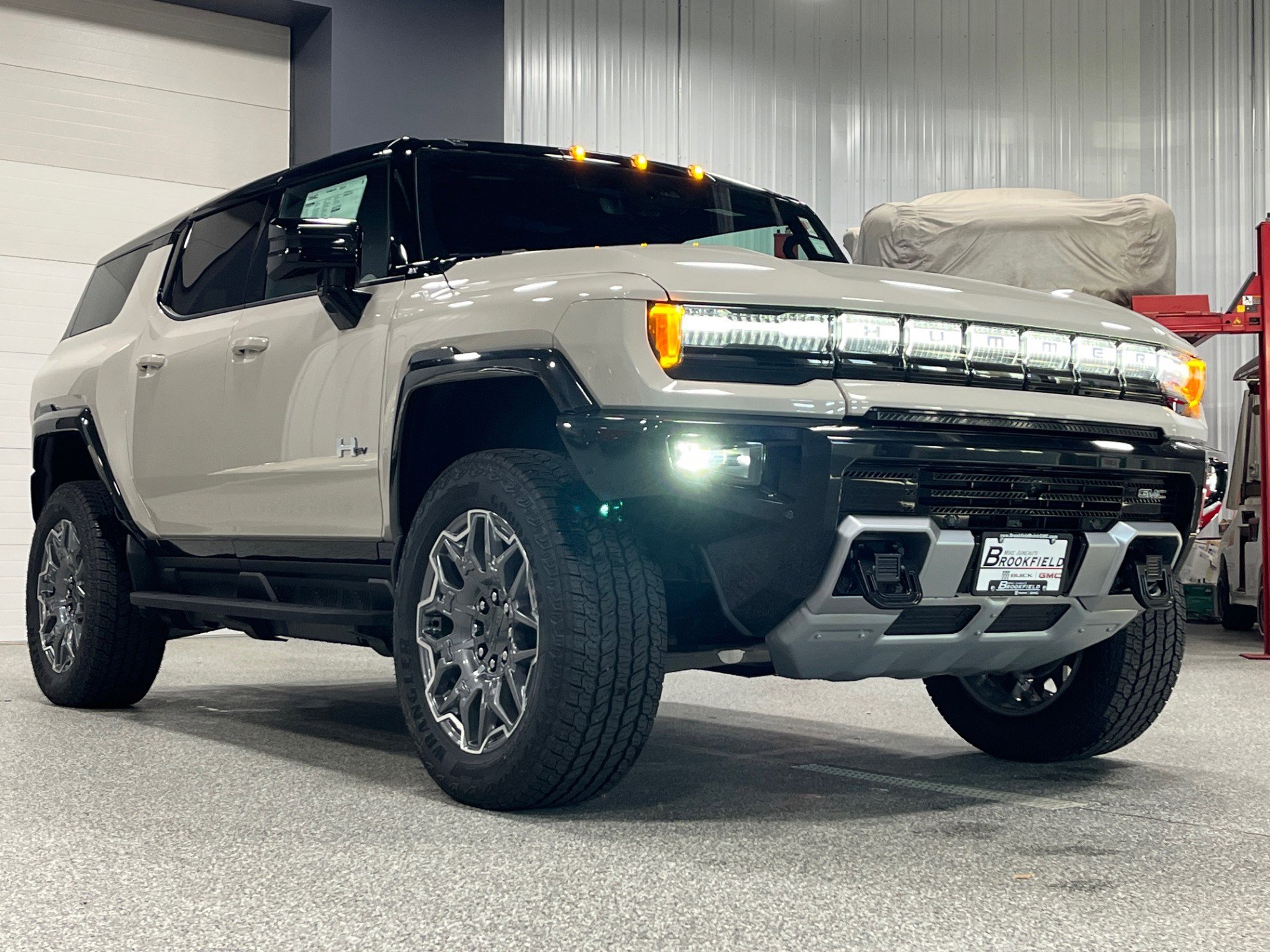 New 2026 GMC Hummer EV SUV image 6