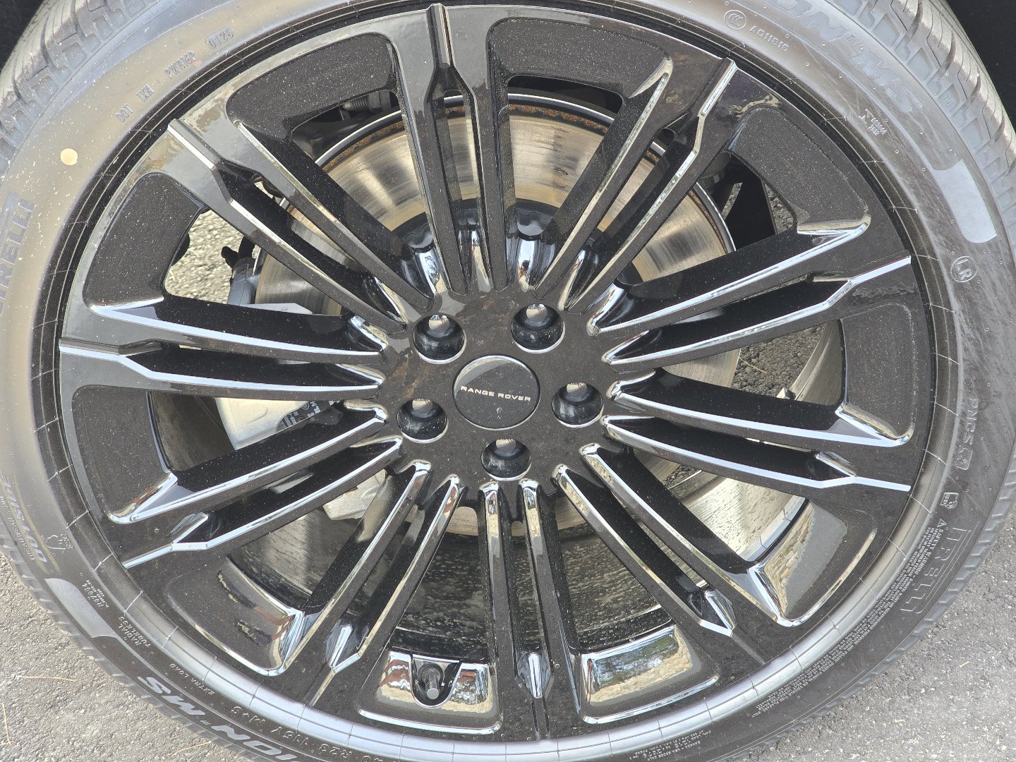 New 2026 Land Rover Range Rover Long Wheelbase SE image 29