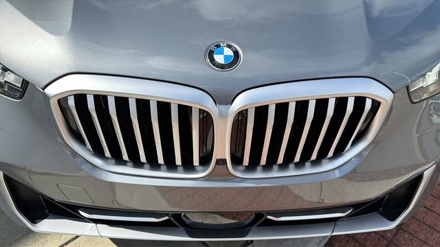 New 2026 BMW X5 sDrive40i w/ Premium Package image 9