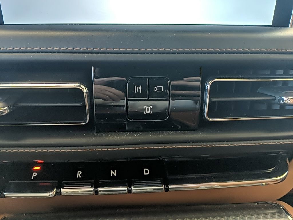 Certified 2023 Lincoln Aviator Black Label w/ Class IV Trailer Tow Package image 21