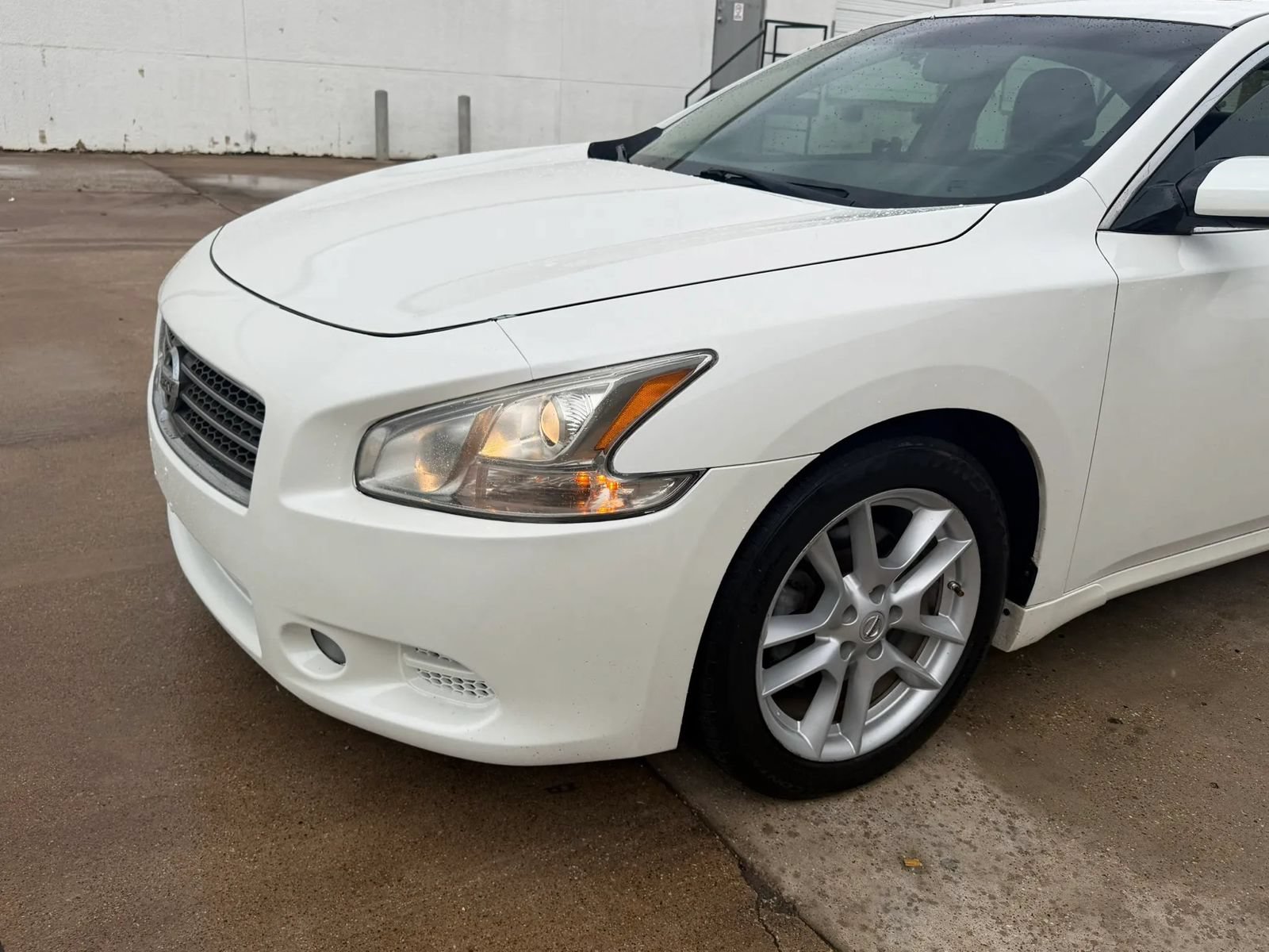 Used 2011 Nissan Maxima 3.5 SV w/ Monitor Pkg FWD image 11