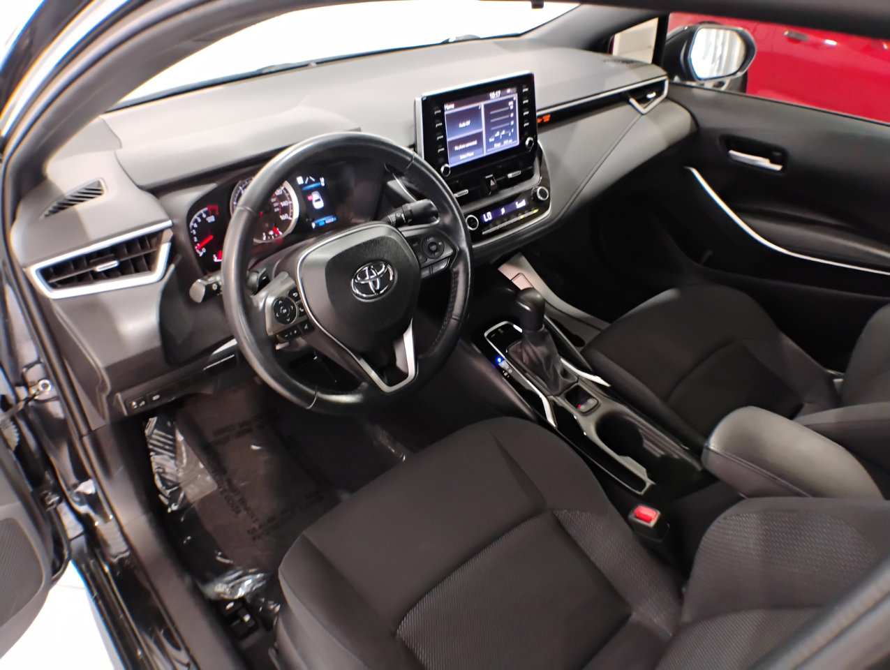 Used 2020 Toyota Corolla SE image 26