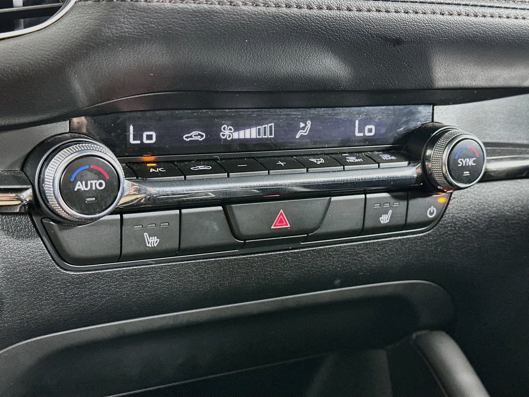Used 2025 MAZDA MAZDA3 s FWD image 24