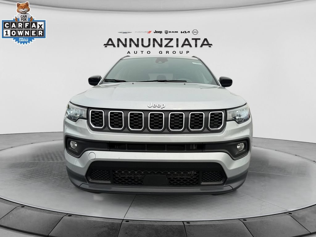 Used 2024 Jeep Compass Latitude AWD/4WD image 8