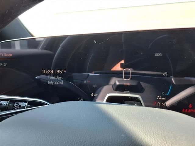 New 2025 Cadillac Lyriq Luxury image 26