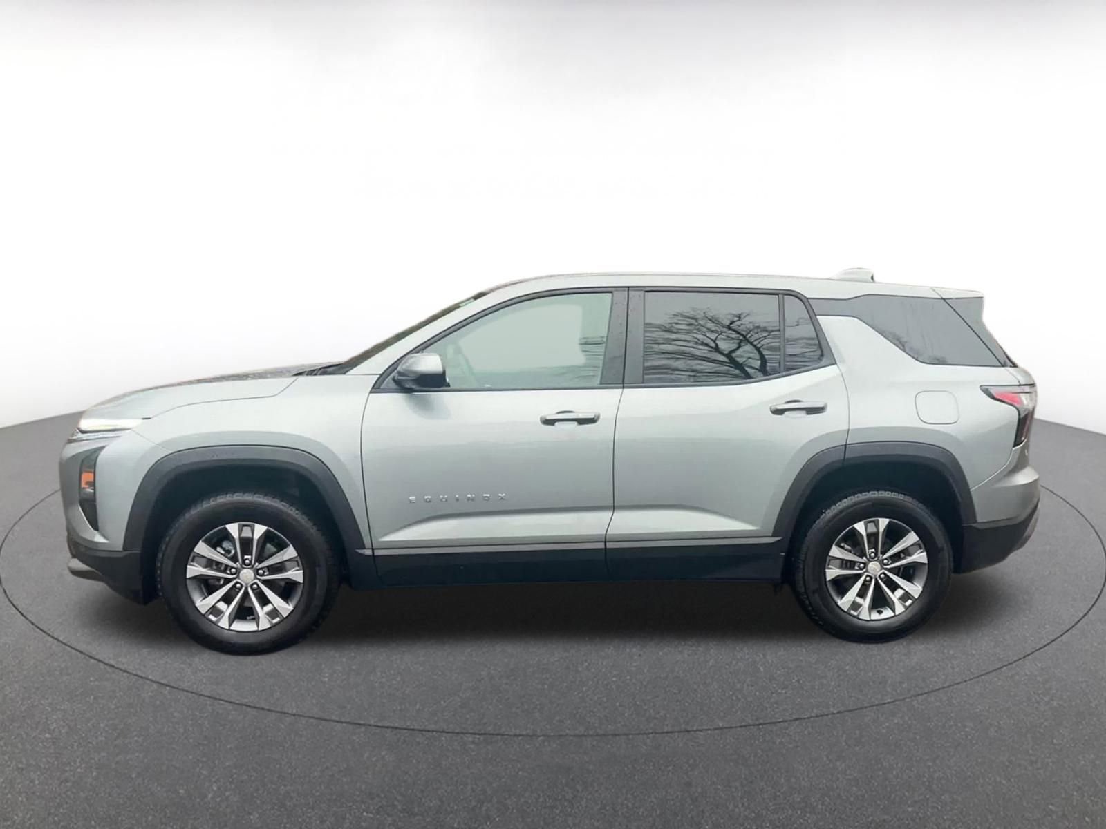 Used 2025 Chevrolet Equinox LT image 9