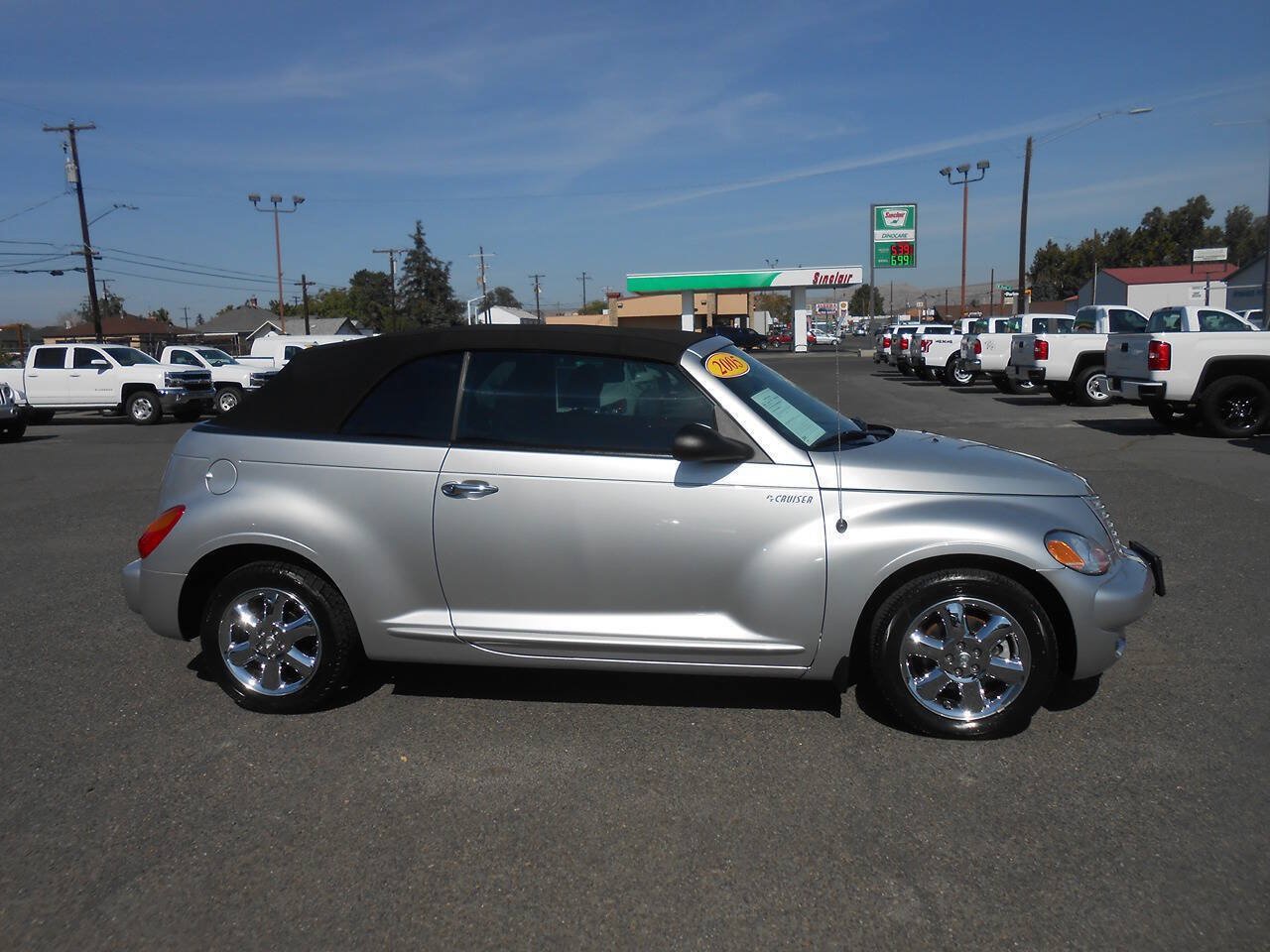 Used 2005 Chrysler PT Cruiser Touring FWD image 11