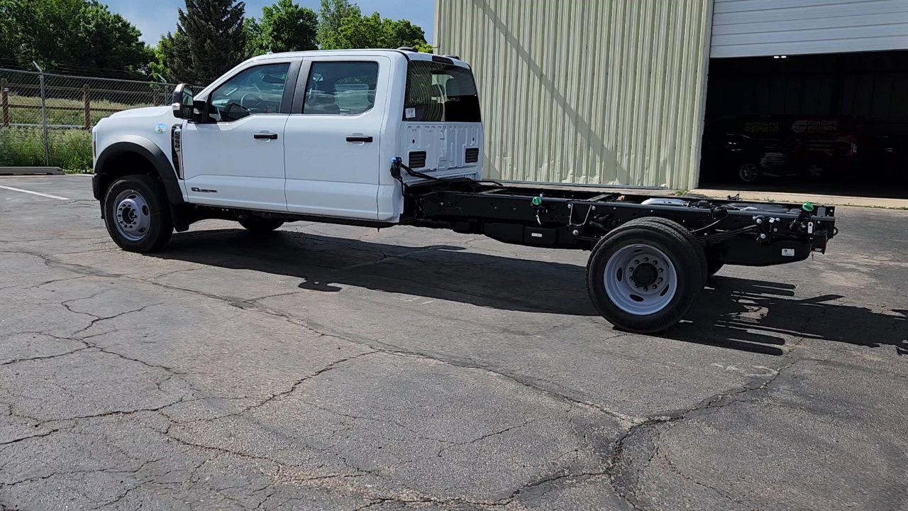 New 2025 Ford F550 4x4 Crew Cab image 5