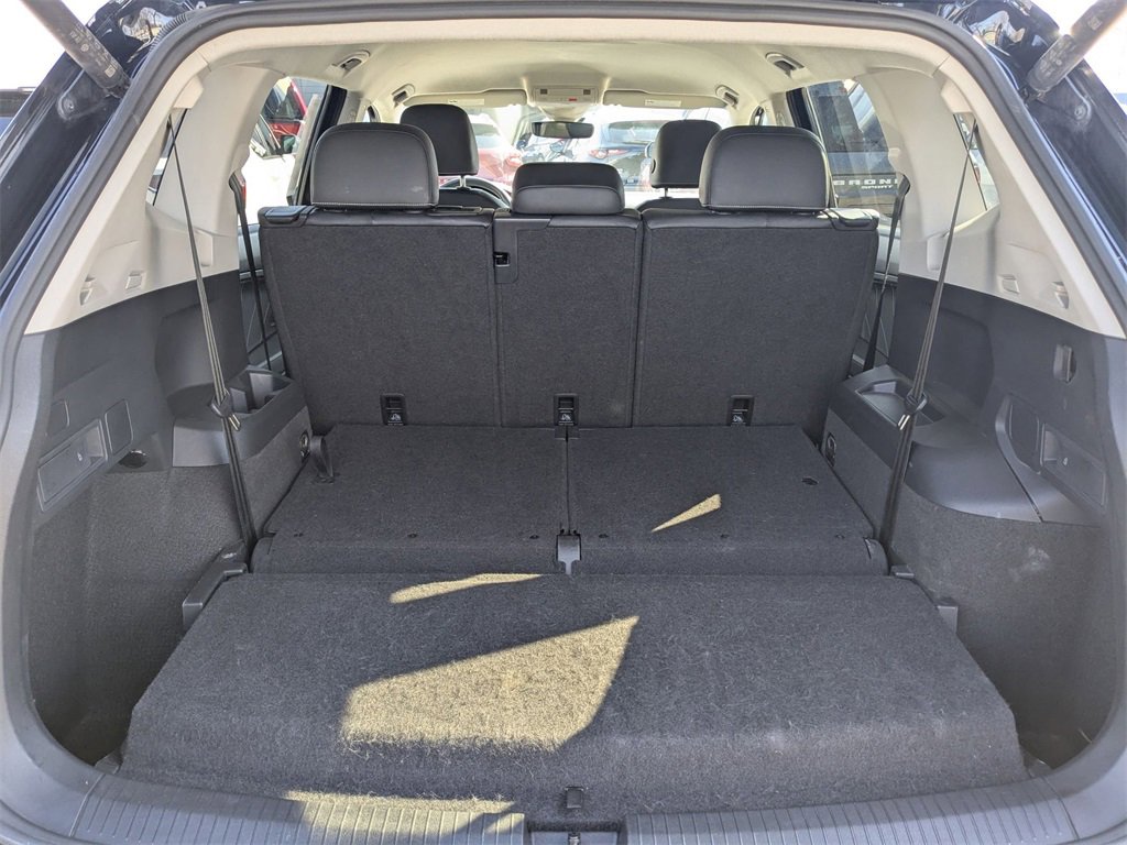 Used 2024 Volkswagen Tiguan SE image 28