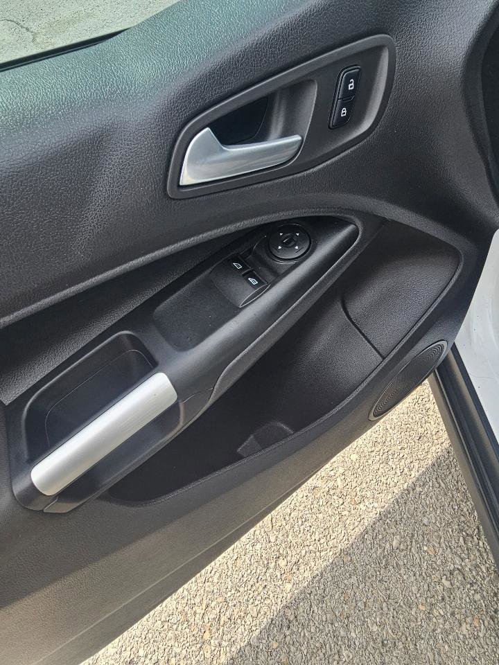 Used 2014 Ford Transit Connect XLT image 16