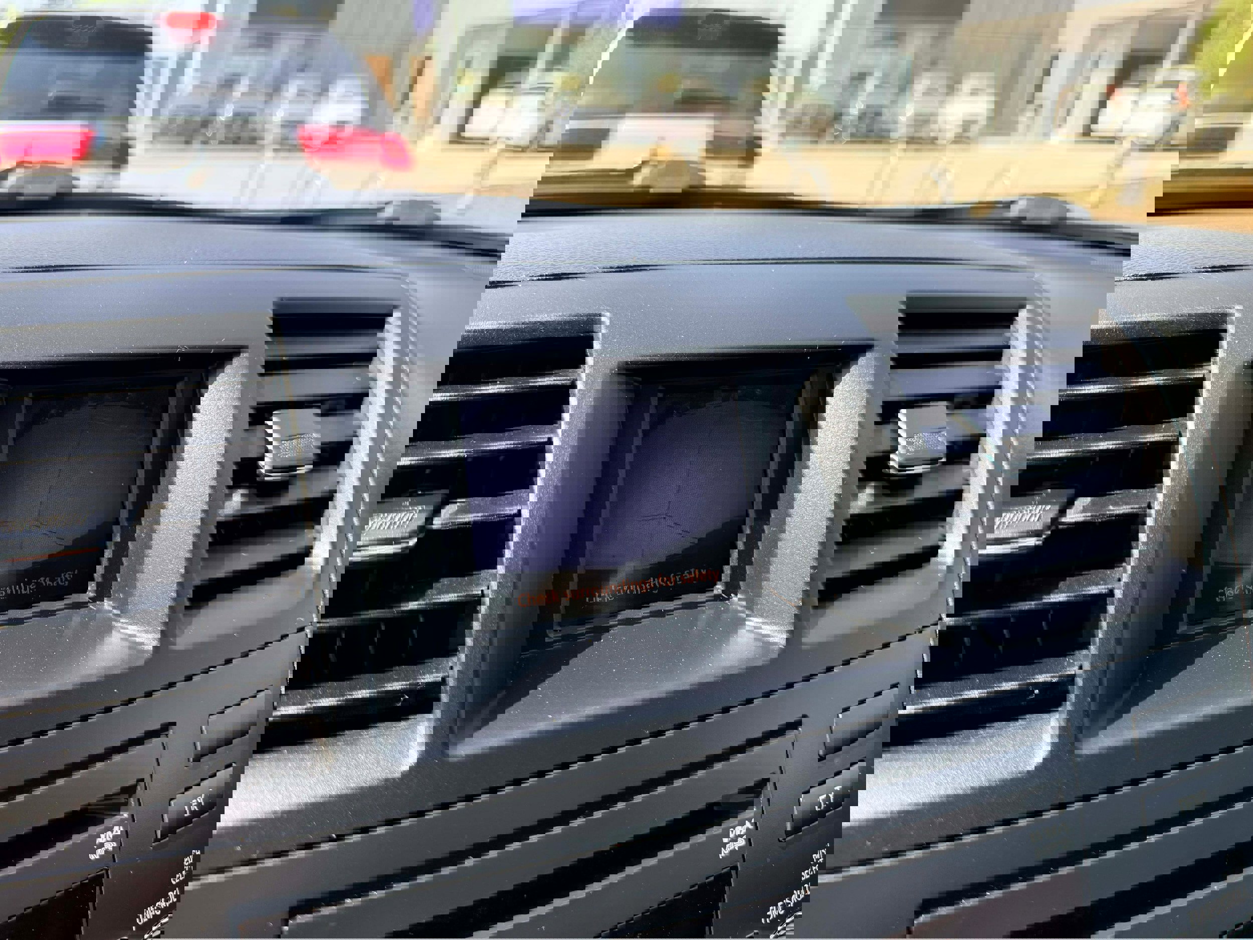 Used 2011 Toyota Highlander SE w/ Tow Pkg AWD/4WD image 21