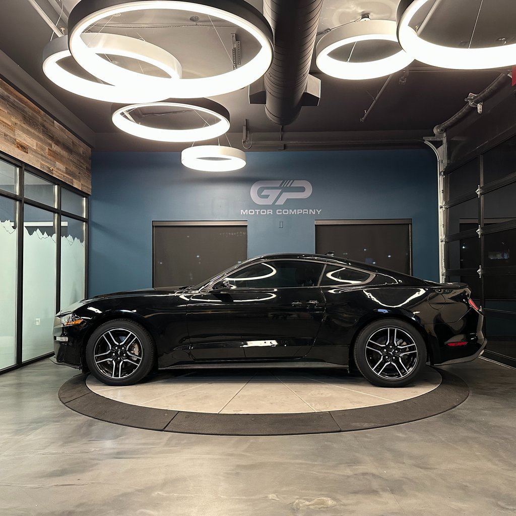 Used 2020 Ford Mustang Premium w/ Equipment Group 201A image 6