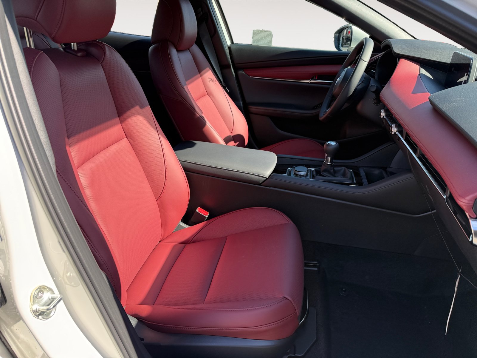 New 2026 MAZDA MAZDA3 2.5 S Hatchback w/ Premium Pkg FWD image 19