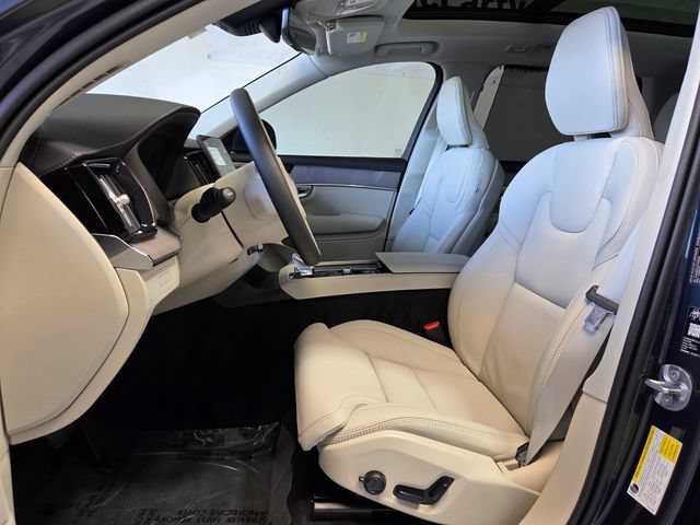 New 2026 Volvo XC90 T8 Ultra w/ Protection Package Premier AWD/4WD image 8