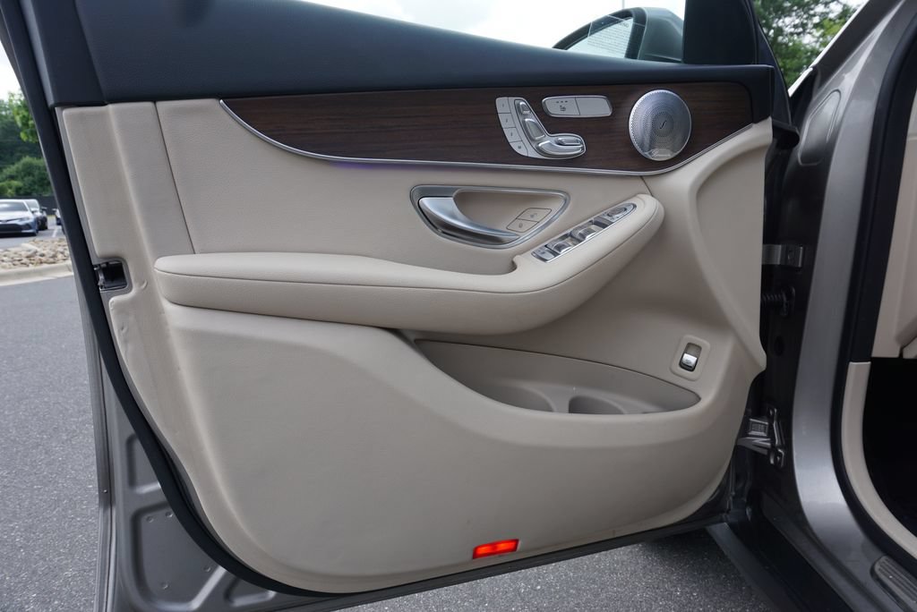 Certified 2020 Mercedes-Benz GLC 300 4MATIC image 18