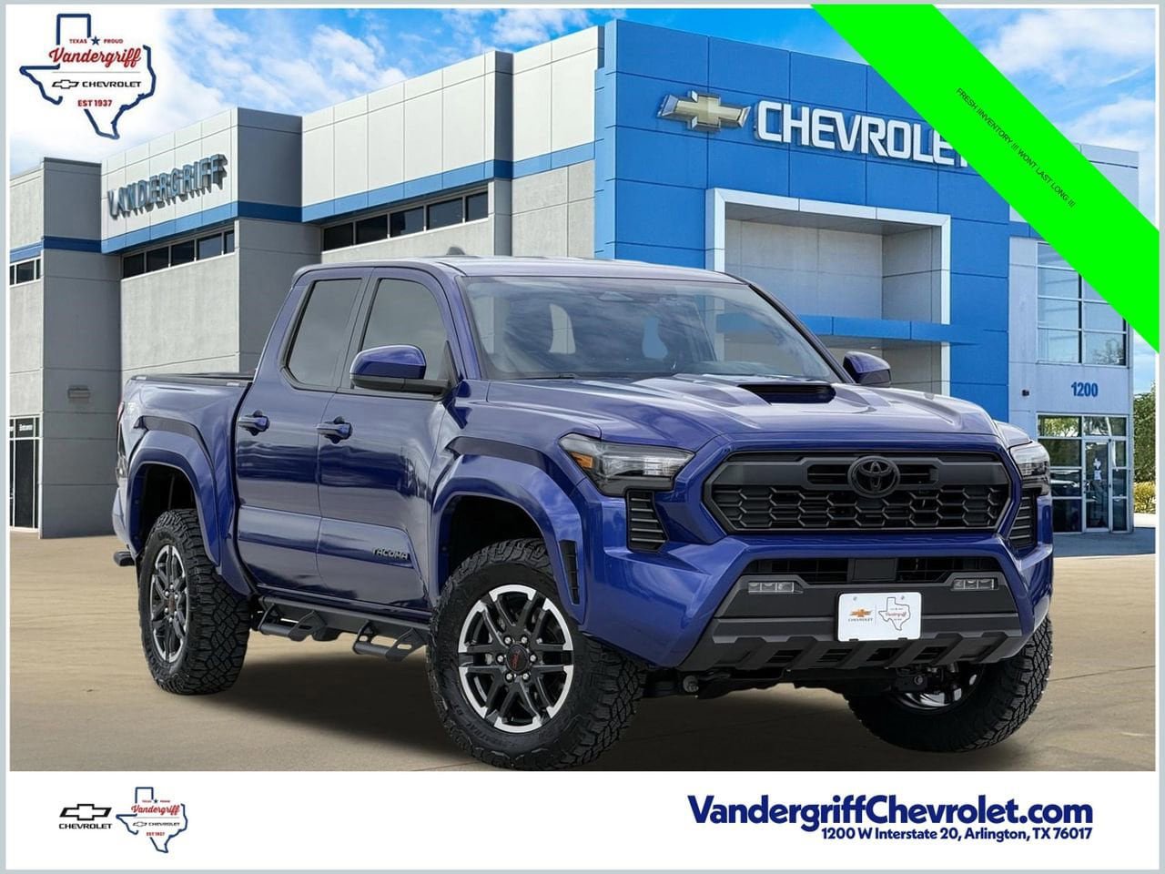 Used 2025 Toyota Tacoma TRD Sport AWD/4WD image 1