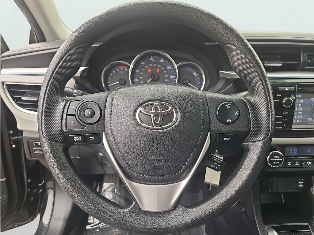 Used 2015 Toyota Corolla LE FWD image 22