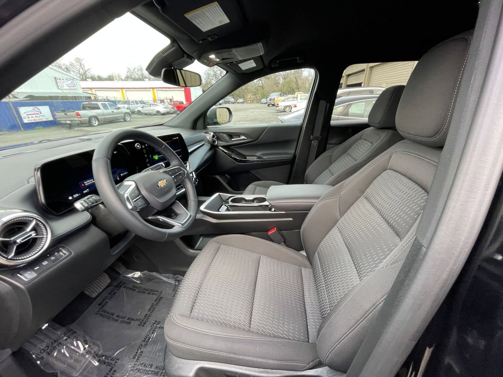 Used 2025 Chevrolet Equinox LT image 27