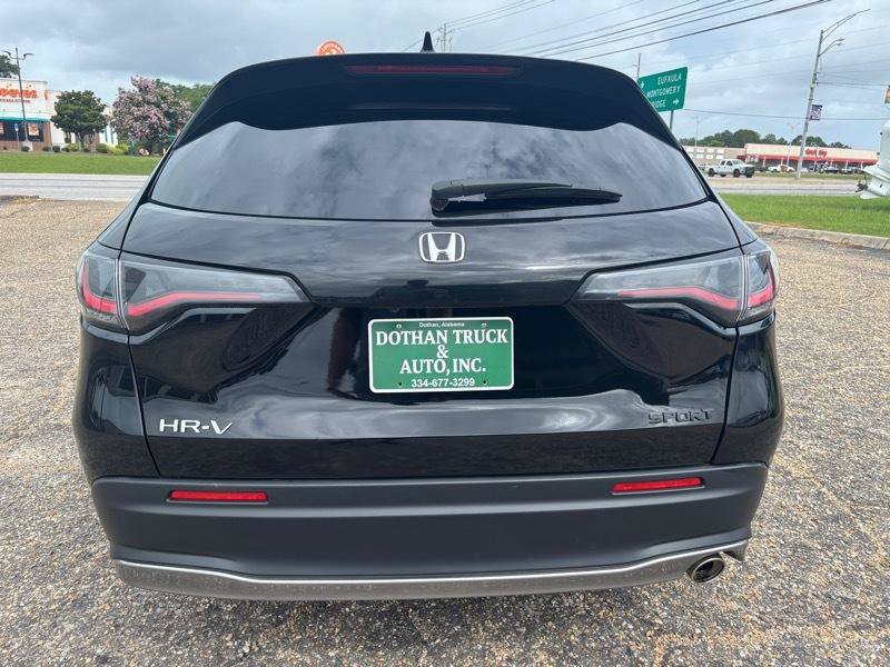 Used 2023 Honda HR-V Sport image 4