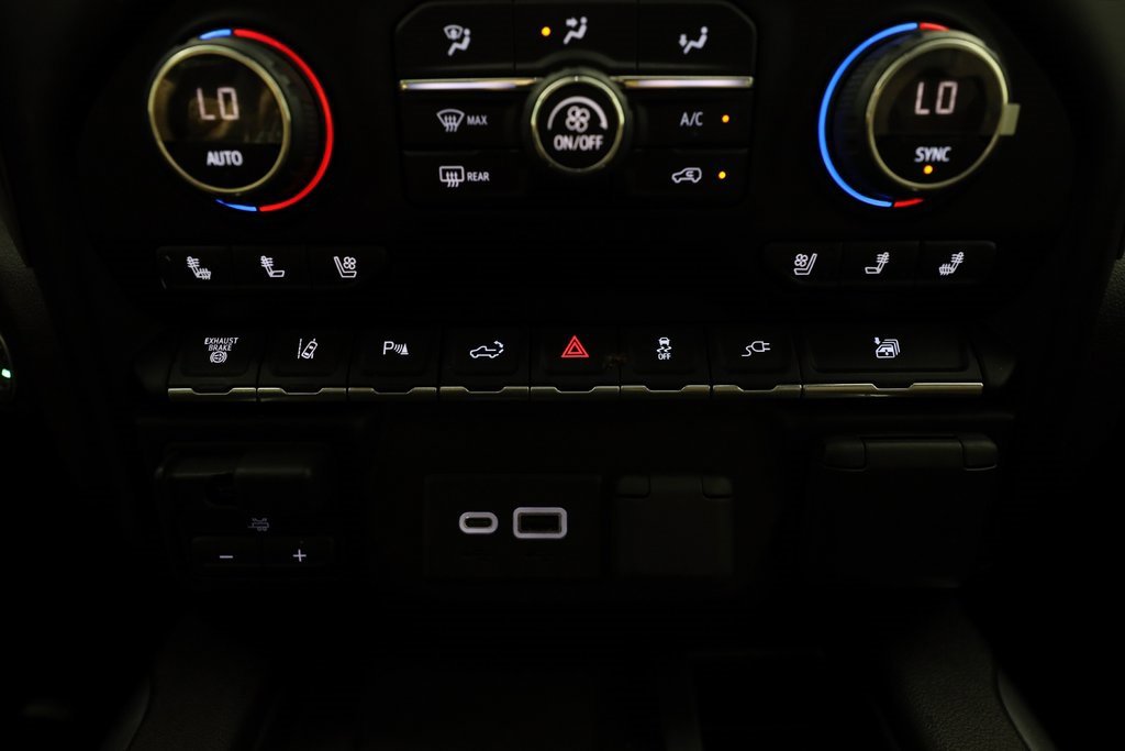 Used 2022 Chevrolet Silverado 3500 High Country w/ LPO, Hitch Package image 27