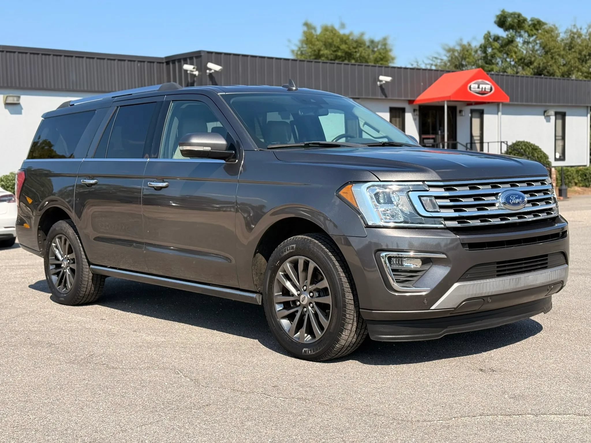 Used 2020 Ford Expedition Max Limited RWD image 4