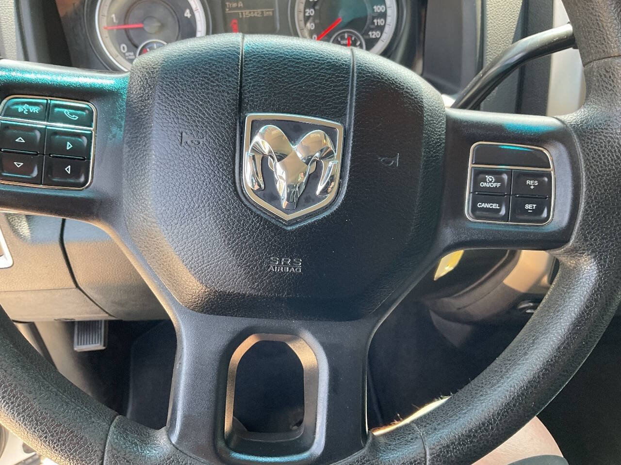 Used 2015 RAM 2500 SLT AWD/4WD image 18