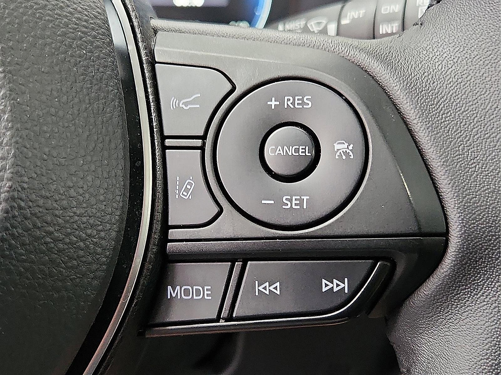 Used 2025 Toyota RAV4 Limited AWD/4WD image 14