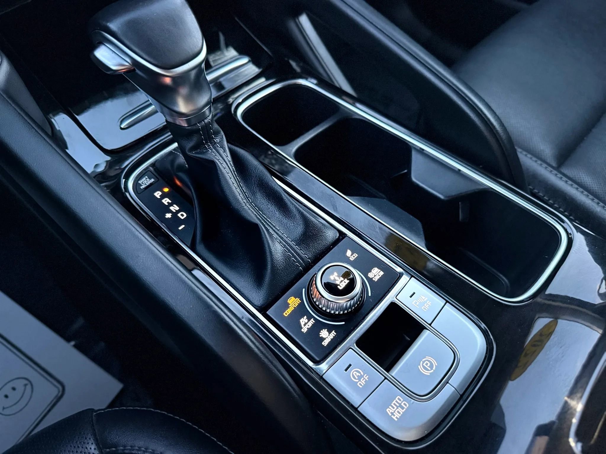 Used 2022 Kia Telluride S image 40