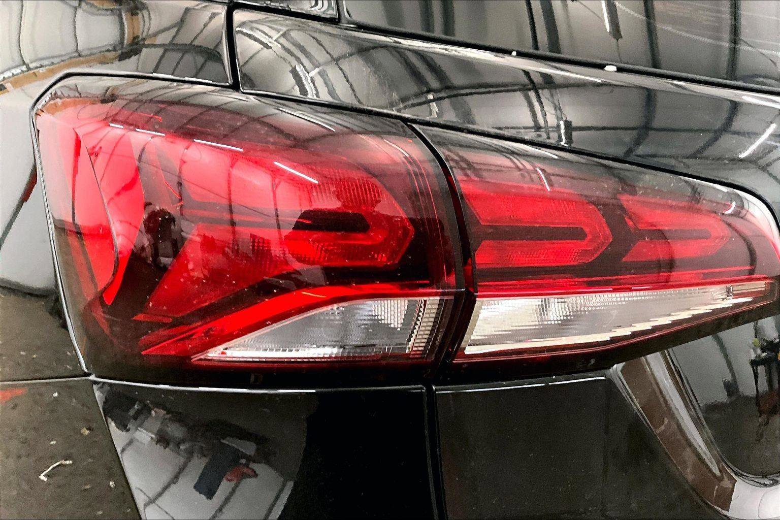 Used 2024 Chevrolet Equinox LS image 28