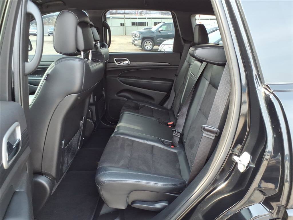 Used 2020 Jeep Grand Cherokee Altitude image 12