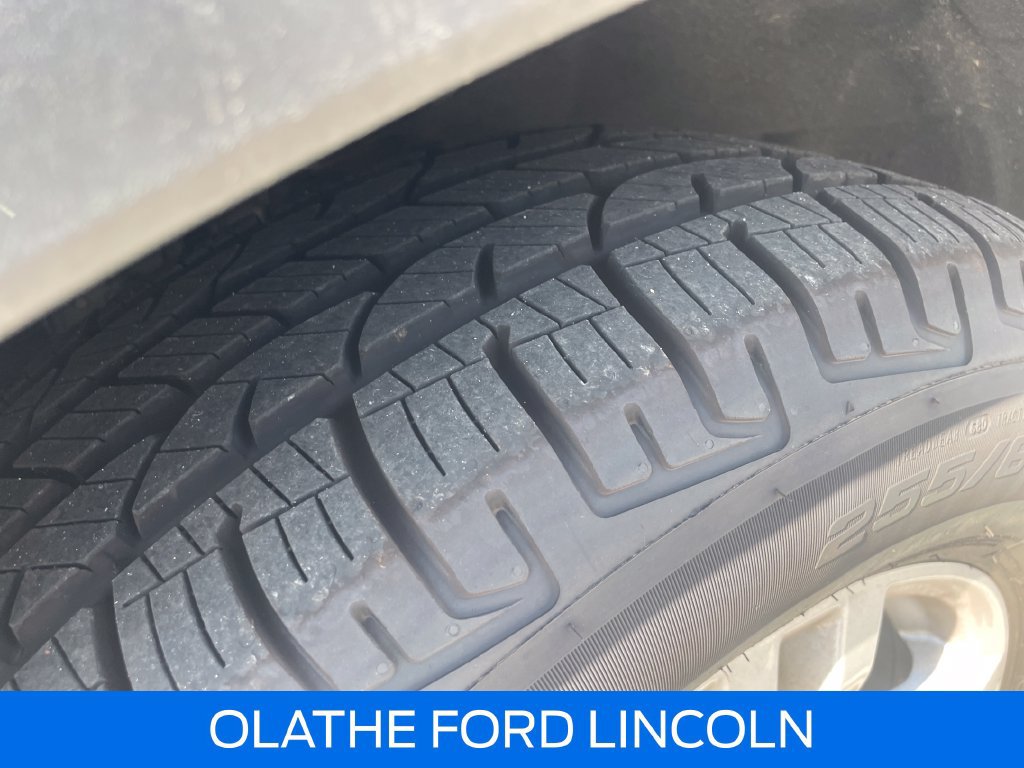 Certified 2023 Ford Explorer XLT w/ Equipment Group 202A AWD/4WD image 31
