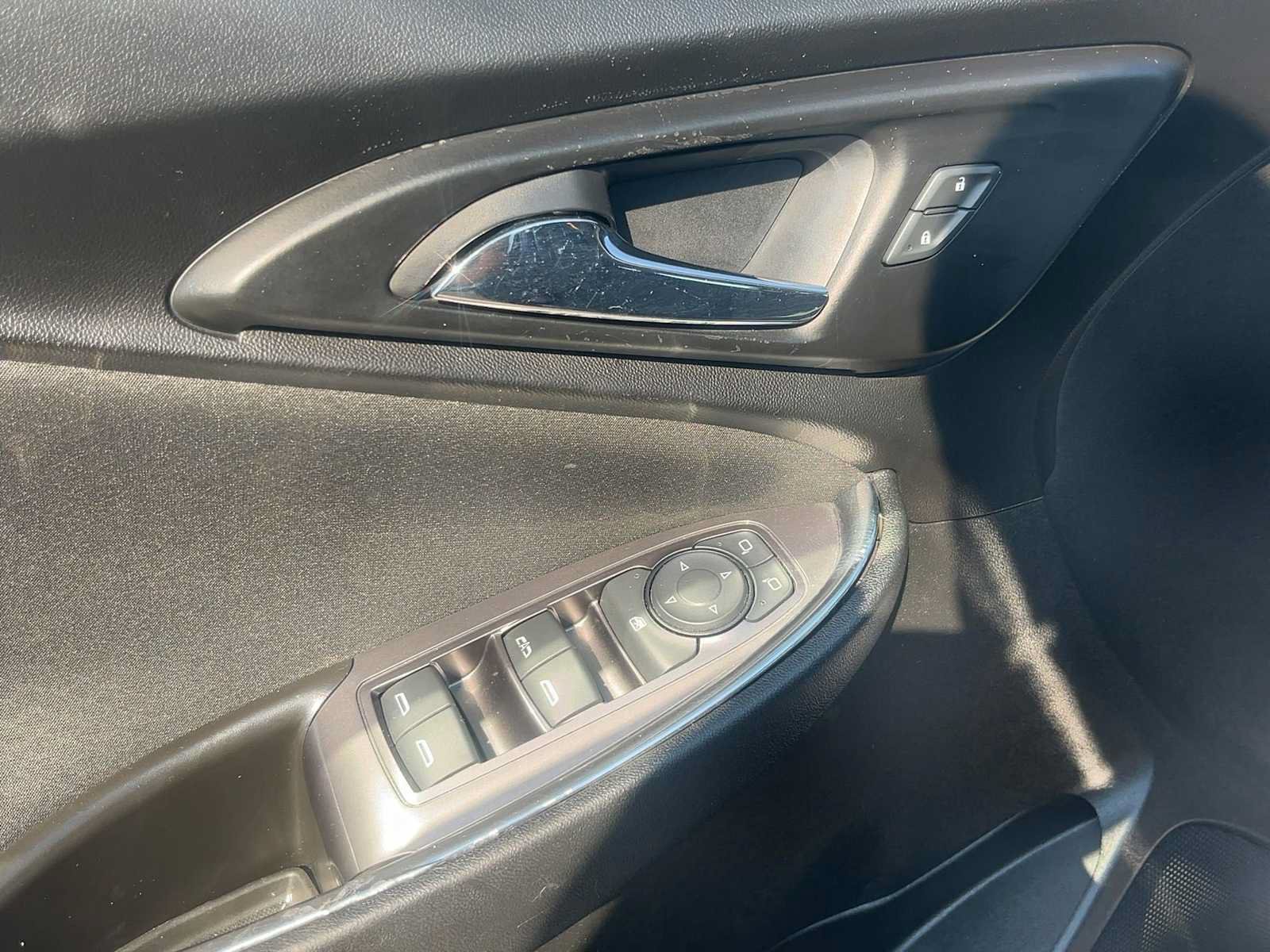 Used 2020 Chevrolet Malibu LT FWD image 31