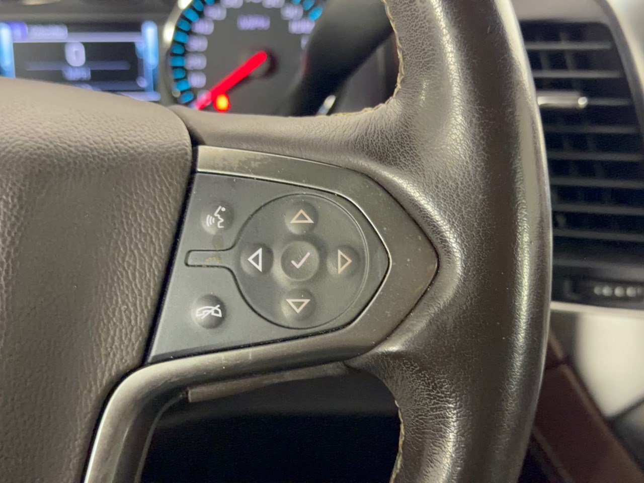 Used 2019 Chevrolet Tahoe Premier RWD image 19