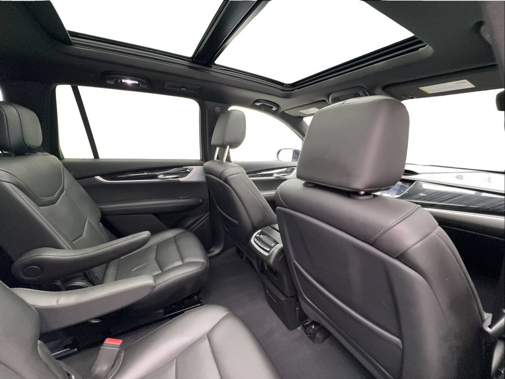 Used 2025 Cadillac XT6 Premium Luxury AWD/4WD image 30
