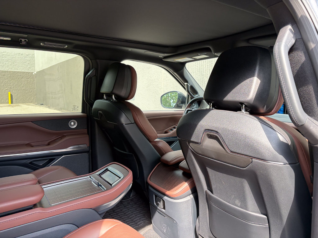 New 2027 Lincoln Navigator Reserve AWD/4WD image 29