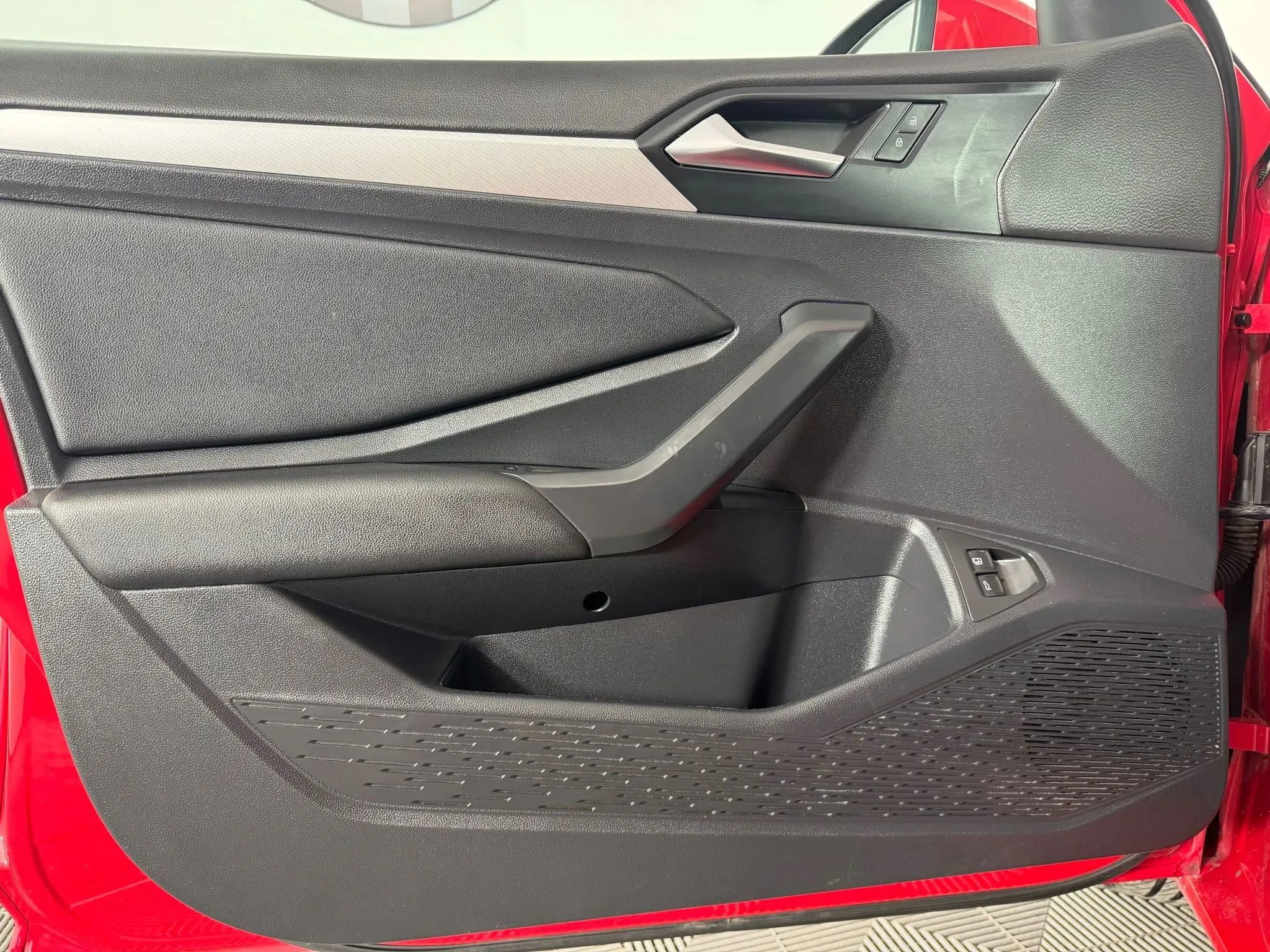 Used 2021 Volkswagen Jetta S w/ Driver Assistance Package FWD image 35