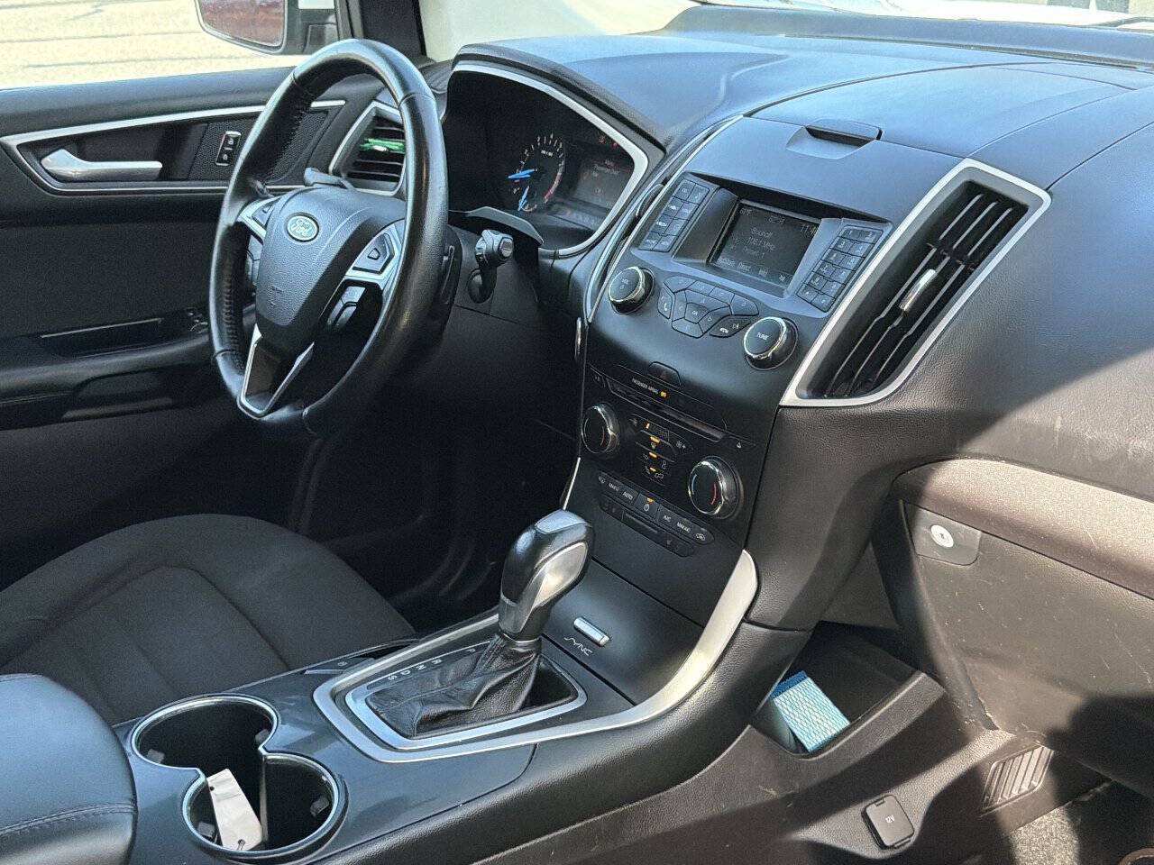Used 2018 Ford Edge SEL AWD/4WD image 17
