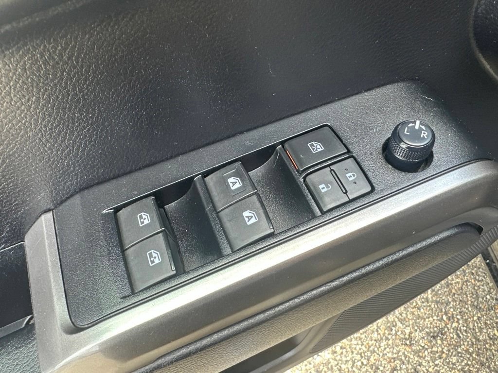 Used 2020 Toyota Tacoma Limited AWD/4WD image 13