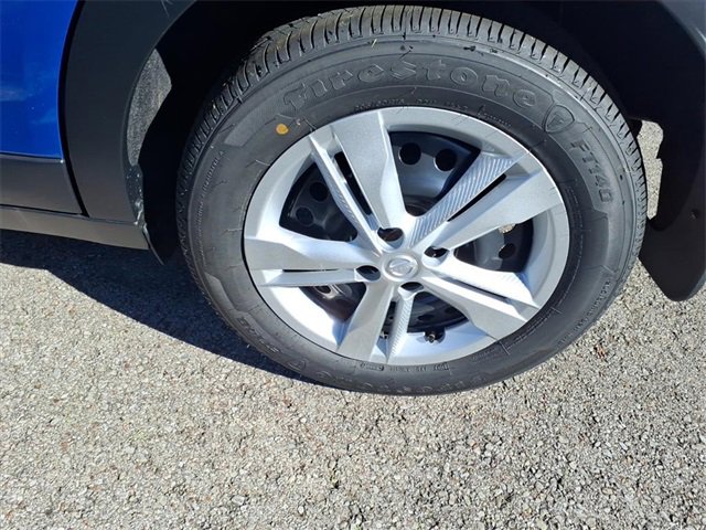 New 2025 Nissan Kicks Play S image 4