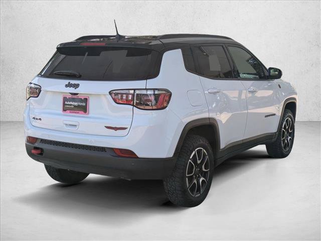 Used 2025 Jeep Compass Trailhawk AWD/4WD image 5