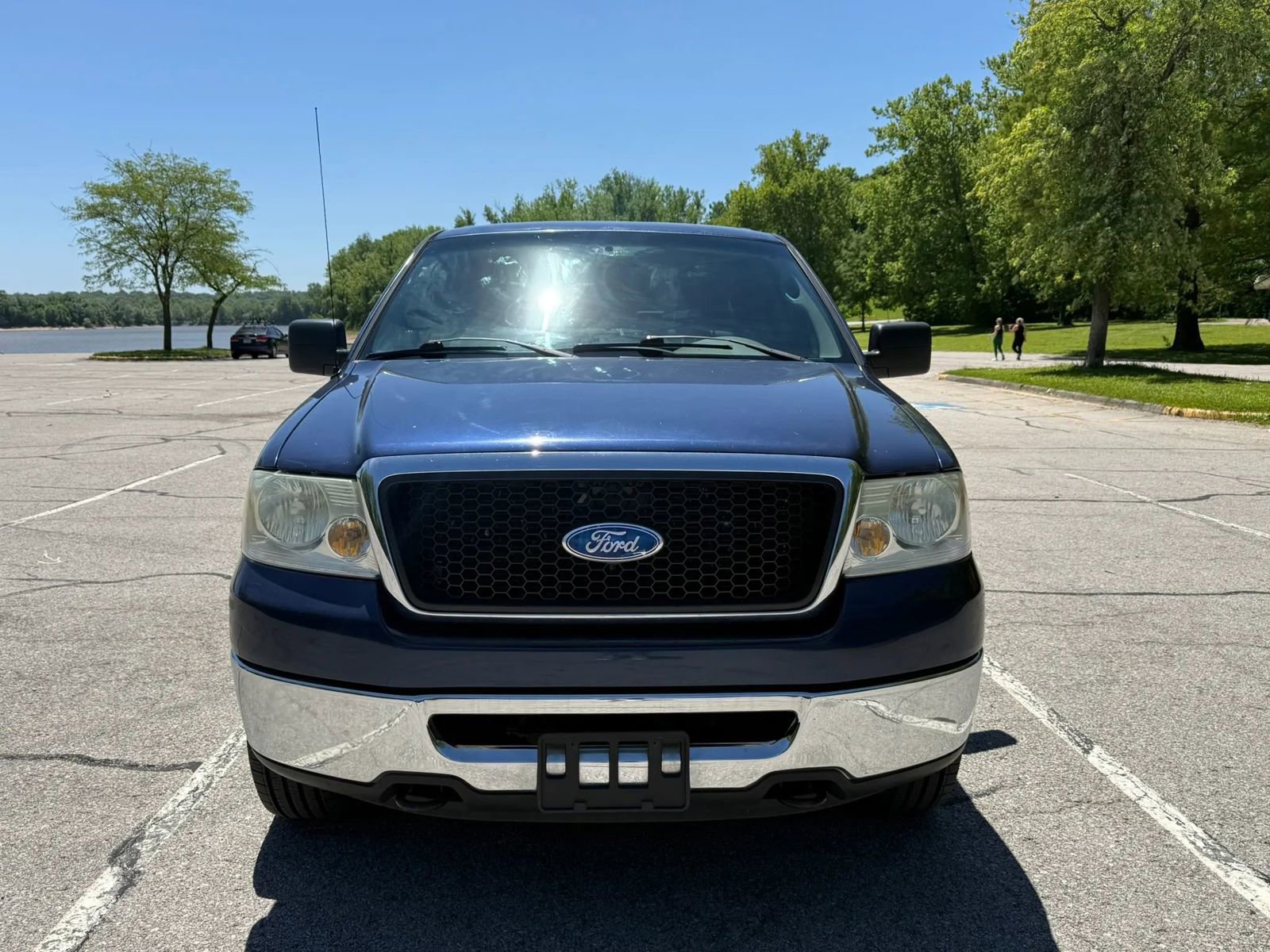 Used 2007 Ford F150 XLT AWD/4WD image 2