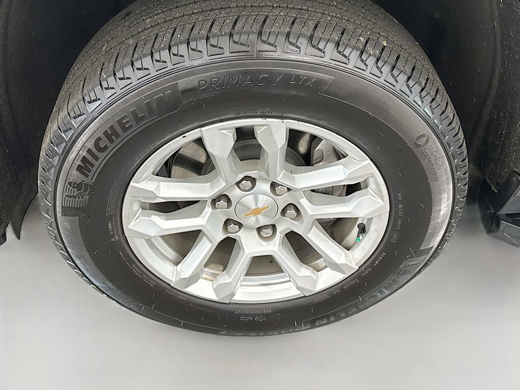 Used 2025 Chevrolet Tahoe LS image 26