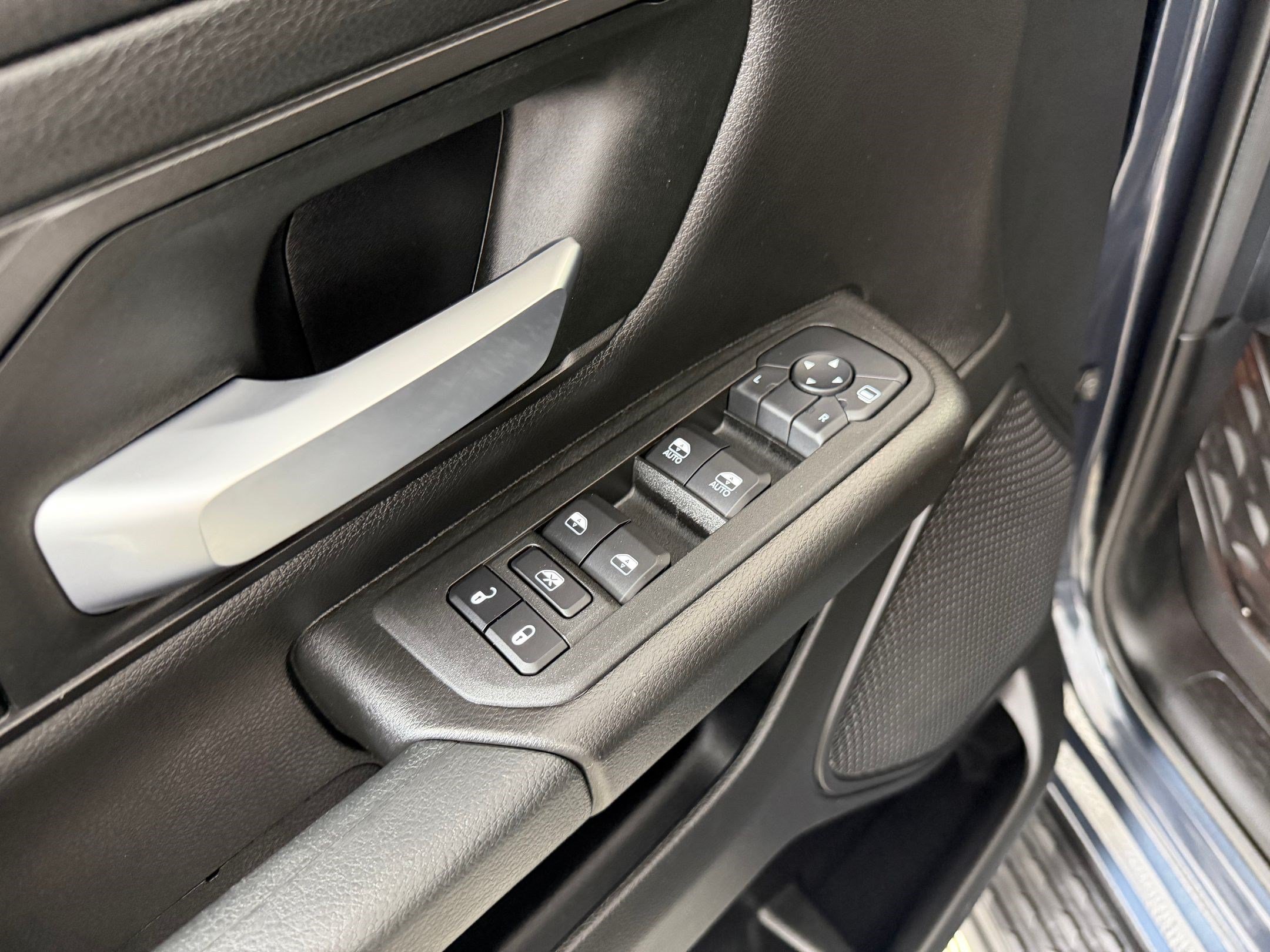 Used 2026 RAM 1500 Warlock AWD/4WD image 13