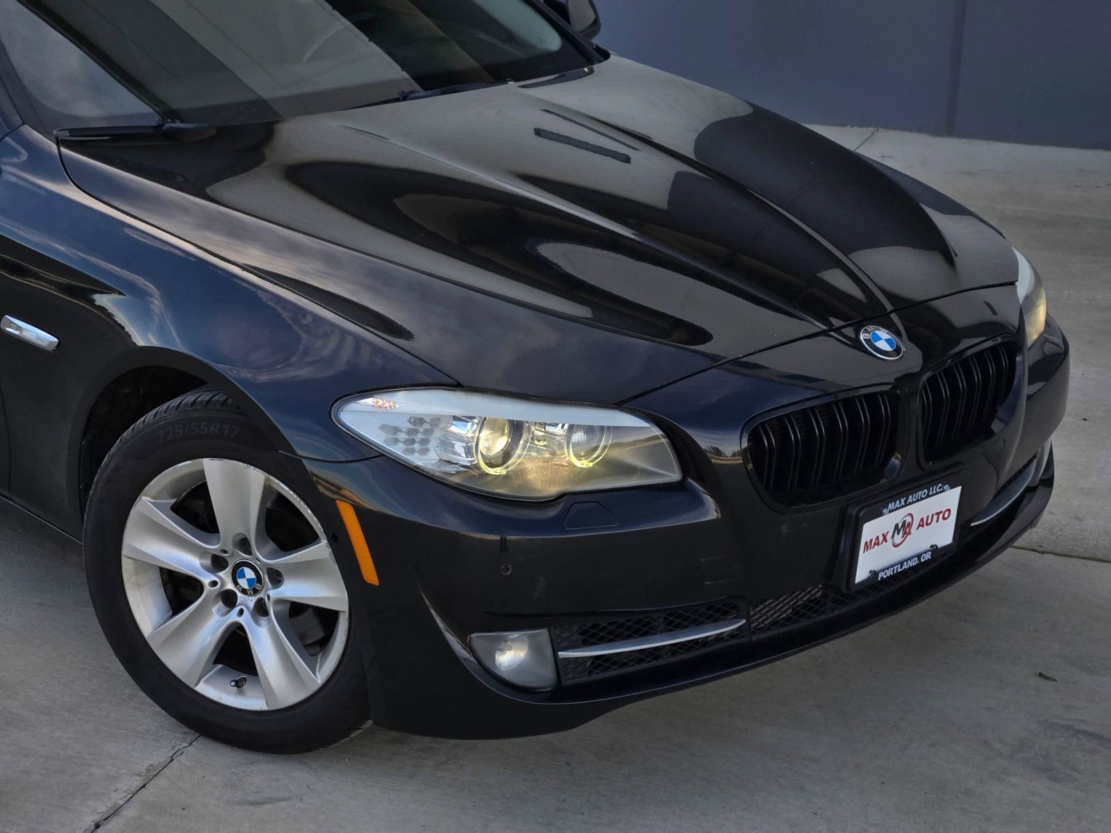 Used 2011 BMW 528i Sedan image 38