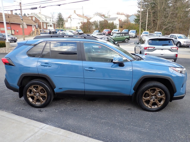 Used 2023 Toyota RAV4 WOODLAND EDITION image 7