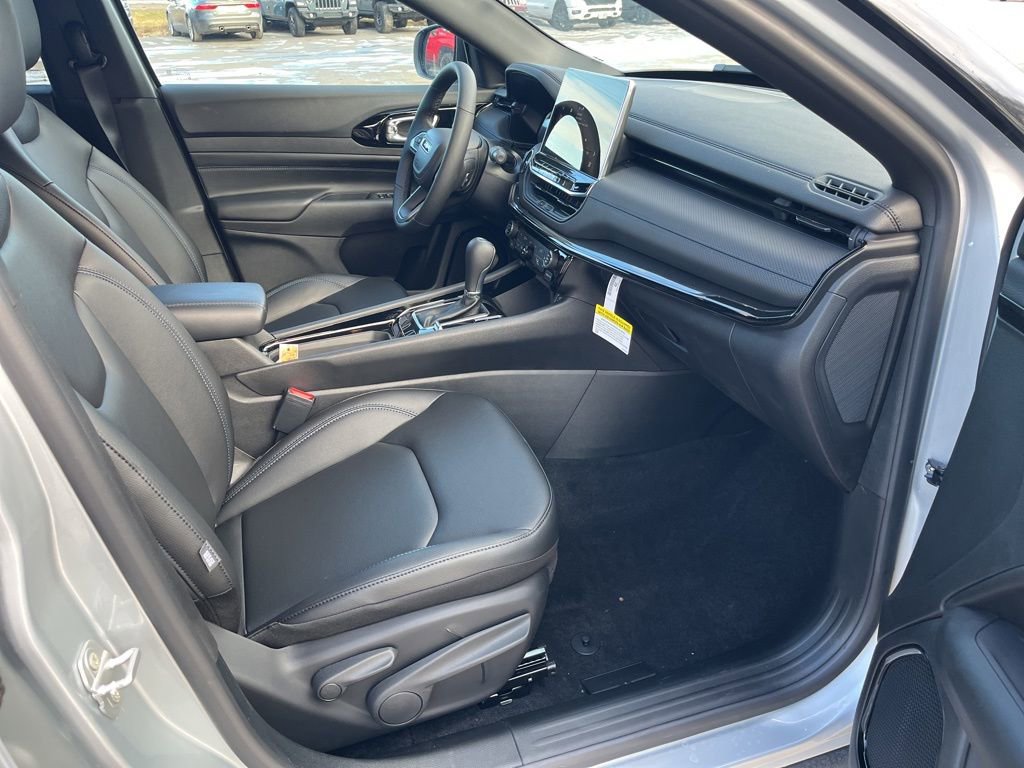 New 2026 Jeep Compass Limited image 11