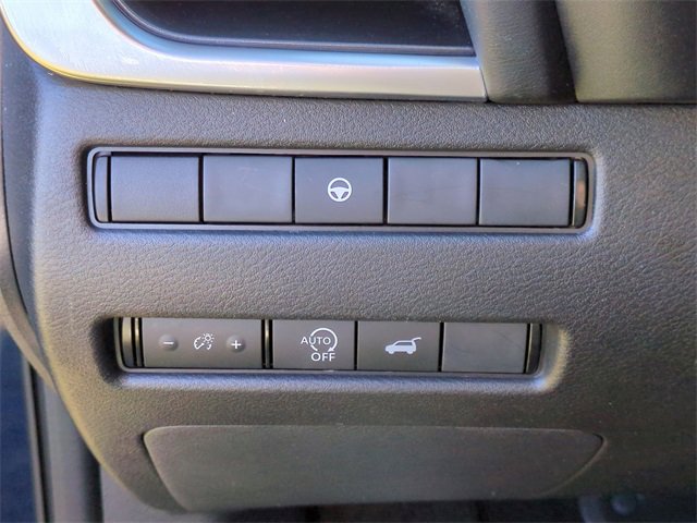 Used 2024 Nissan Rogue SV image 20